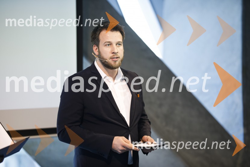 Januarski pogovor, Profiles International