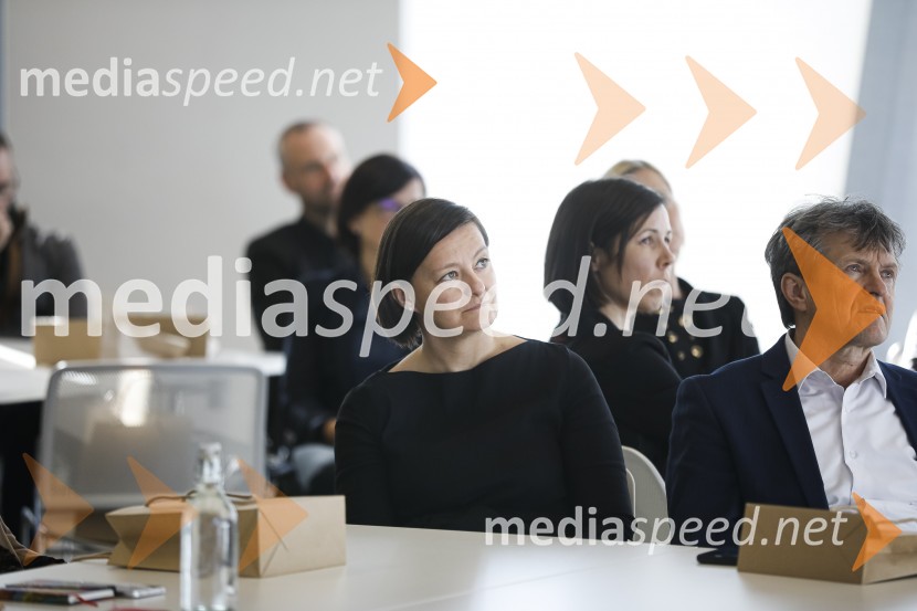 Januarski pogovor, Profiles International