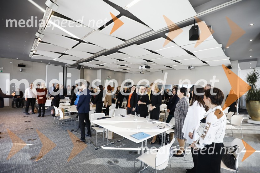 Januarski pogovor, Profiles International