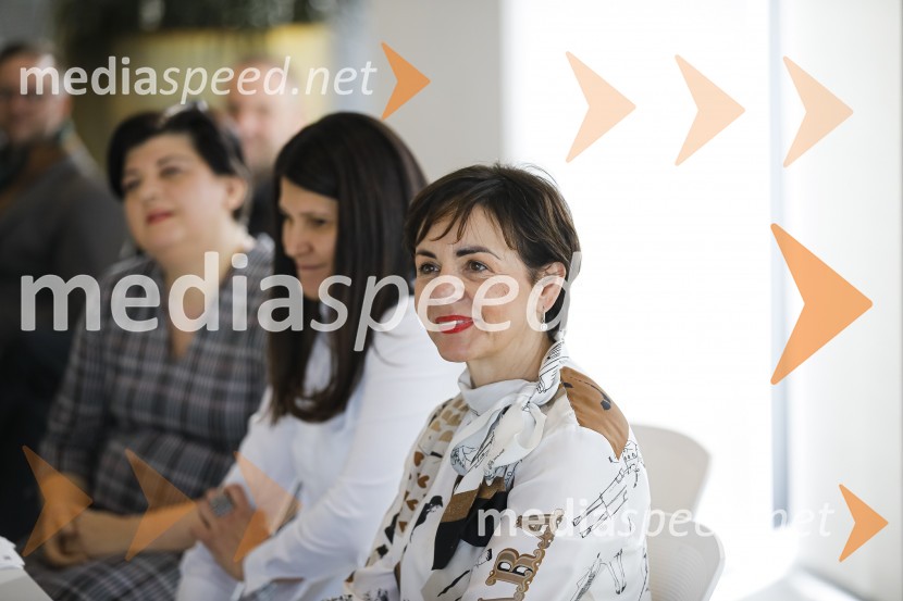 Januarski pogovor, Profiles International