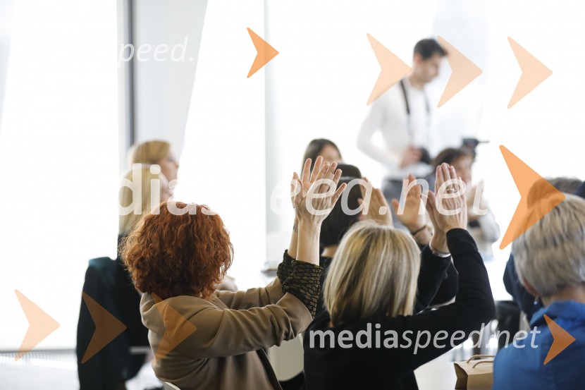 Januarski pogovor, Profiles International