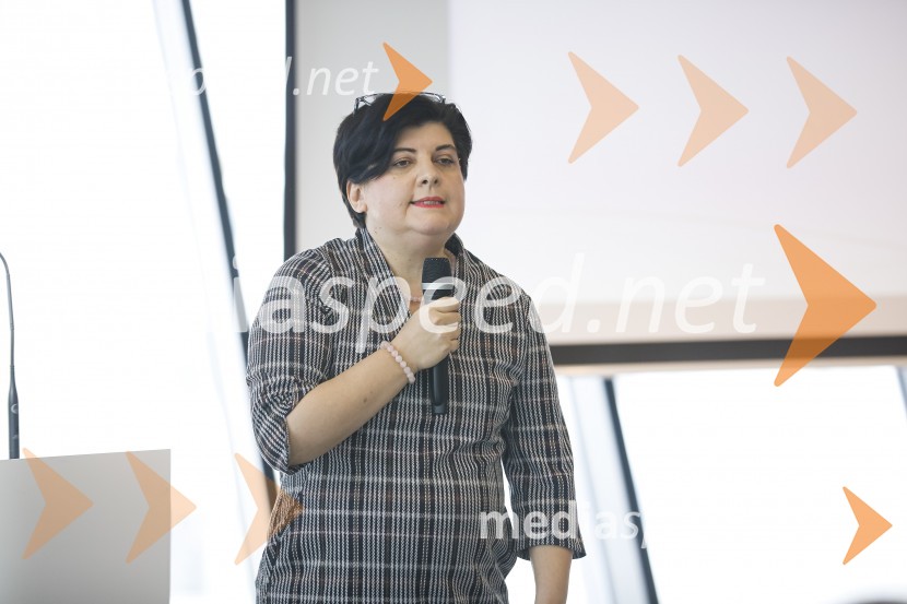 Januarski pogovor, Profiles International