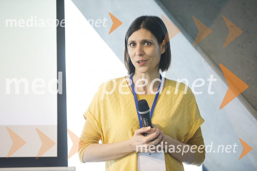 Januarski pogovor, Profiles International