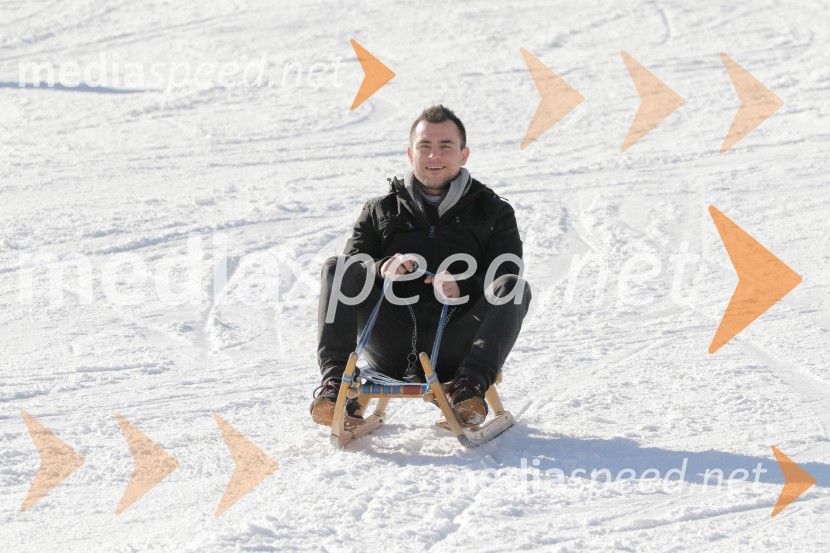  Omar Naber, glasbenikZnani Slovenci na smučeh in saneh