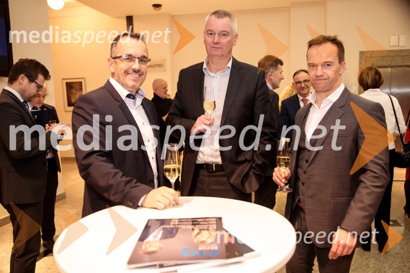 Priznanje za življenjsko delo na področju managementa Jožetu Mermalu, januarsko srečanje Združenja Manager