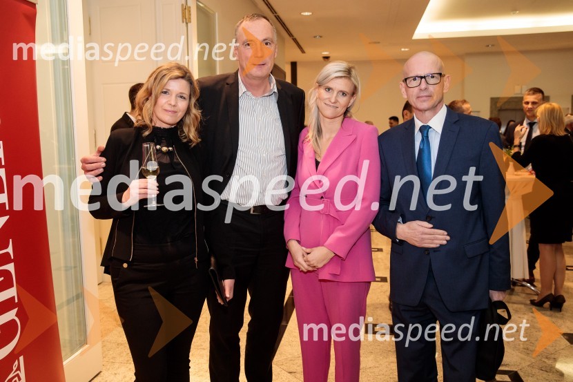 Priznanje za življenjsko delo na področju managementa Jožetu Mermalu, januarsko srečanje Združenja Manager