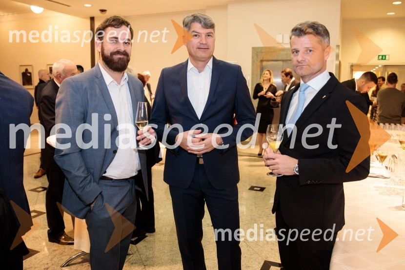 Priznanje za življenjsko delo na področju managementa Jožetu Mermalu, januarsko srečanje Združenja Manager