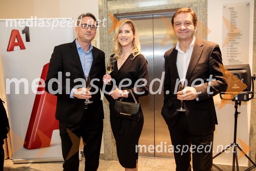 Priznanje za življenjsko delo na področju managementa Jožetu Mermalu, januarsko srečanje Združenja Manager