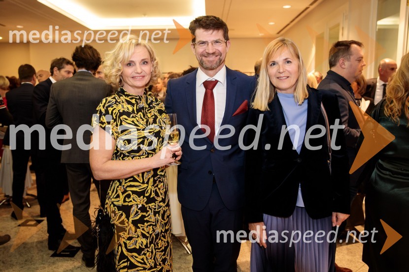 Priznanje za življenjsko delo na področju managementa Jožetu Mermalu, januarsko srečanje Združenja Manager