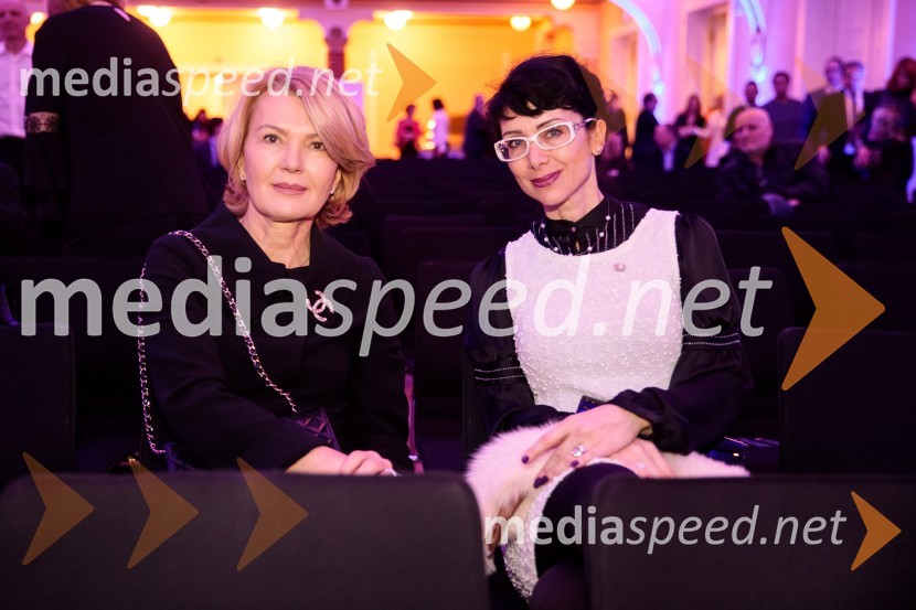  ... ; Dr. Jerca Legan Cvikl, antropologinja in predsednica Fundacije Femmes Sans FronitièresPriznanje za življenjsko delo na področju managementa Jožetu Mermalu, januarsko srečanje Združenja Manager