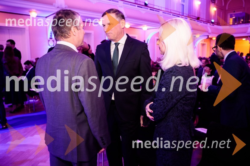 Priznanje za življenjsko delo na področju managementa Jožetu Mermalu, januarsko srečanje Združenja Manager