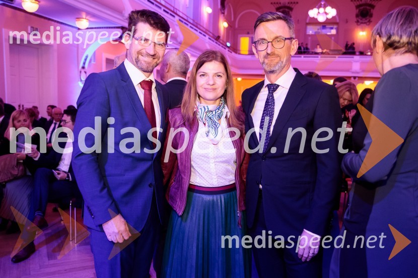 Priznanje za življenjsko delo na področju managementa Jožetu Mermalu, januarsko srečanje Združenja Manager