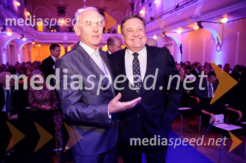  Jože  Mermal, predsednik uprave BTC-ja;  Zoran Janković, župan, Mestna občina LjubljanaPriznanje za življenjsko delo na področju managementa Jožetu Mermalu, januarsko srečanje Združenja Manager