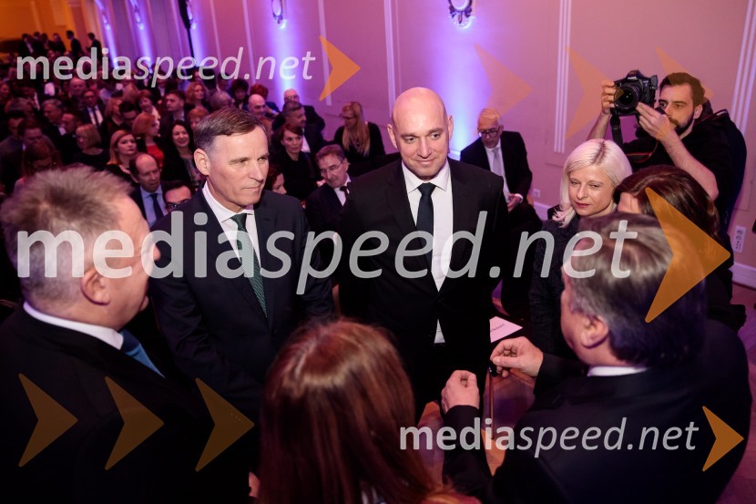 Priznanje za življenjsko delo na področju managementa Jožetu Mermalu, januarsko srečanje Združenja Manager