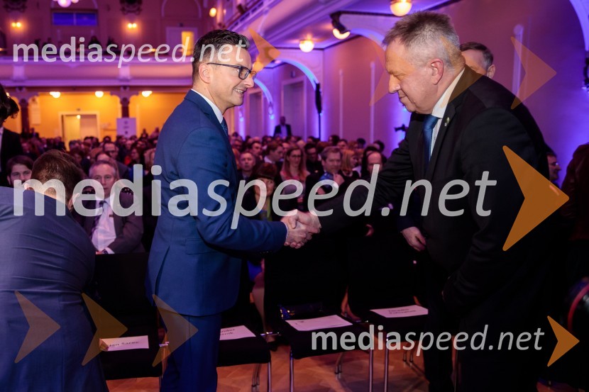 Priznanje za življenjsko delo na področju managementa Jožetu Mermalu, januarsko srečanje Združenja Manager