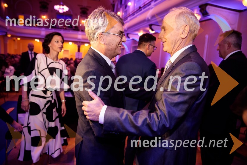 Priznanje za življenjsko delo na področju managementa Jožetu Mermalu, januarsko srečanje Združenja Manager