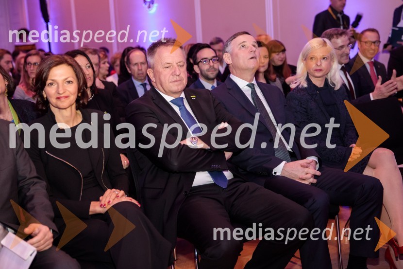 Priznanje za življenjsko delo na področju managementa Jožetu Mermalu, januarsko srečanje Združenja Manager