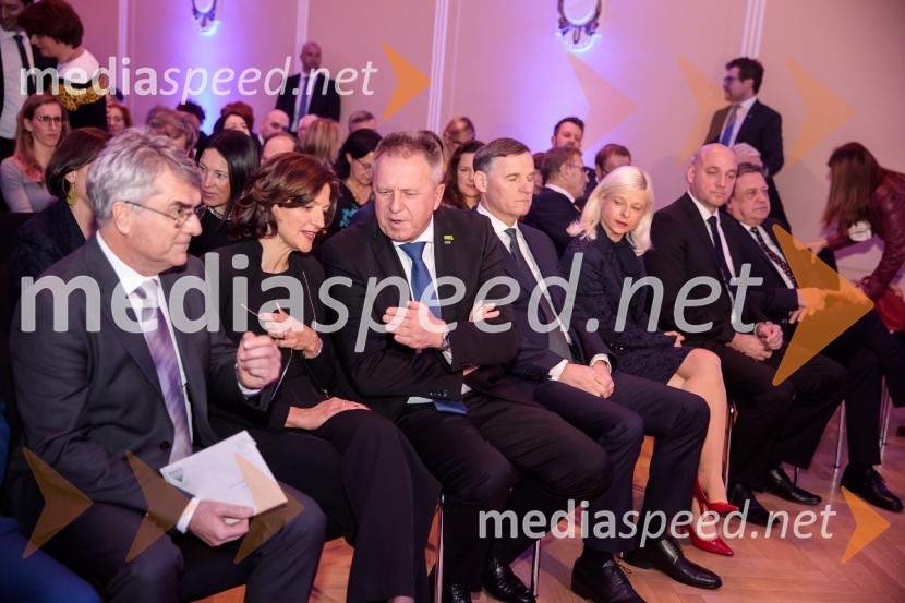 Priznanje za življenjsko delo na področju managementa Jožetu Mermalu, januarsko srečanje Združenja Manager