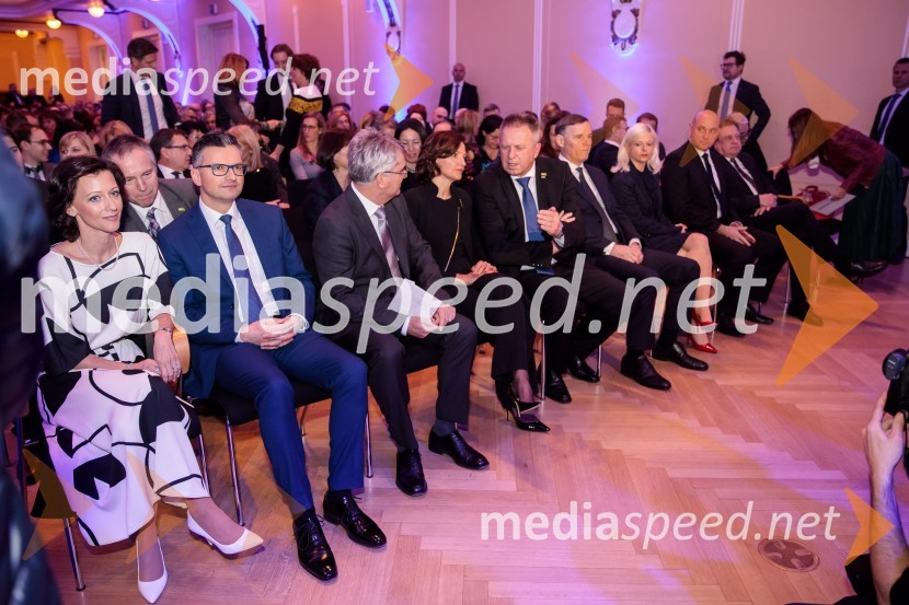 Priznanje za življenjsko delo na področju managementa Jožetu Mermalu, januarsko srečanje Združenja Manager