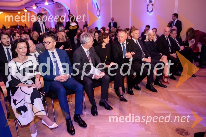 Priznanje za življenjsko delo na področju managementa Jožetu Mermalu, januarsko srečanje Združenja Manager