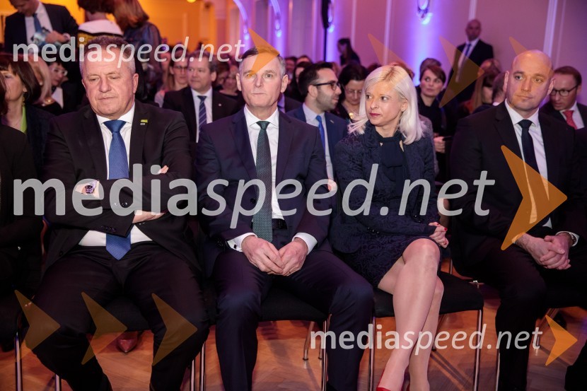 Priznanje za življenjsko delo na področju managementa Jožetu Mermalu, januarsko srečanje Združenja Manager