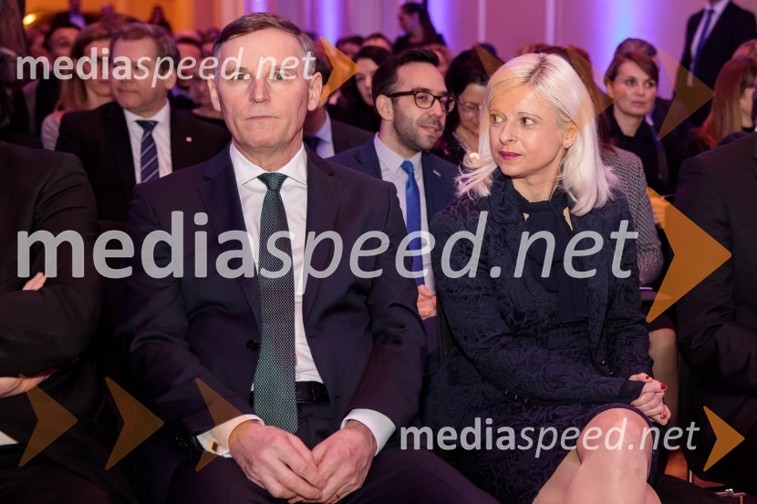 Priznanje za življenjsko delo na področju managementa Jožetu Mermalu, januarsko srečanje Združenja Manager