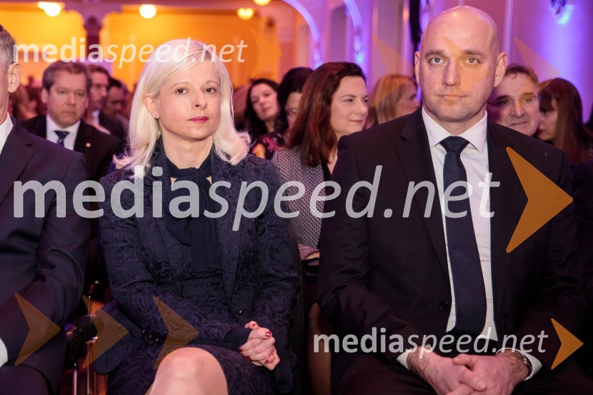 Priznanje za življenjsko delo na področju managementa Jožetu Mermalu, januarsko srečanje Združenja Manager