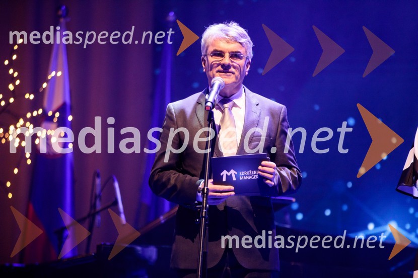 Priznanje za življenjsko delo na področju managementa Jožetu Mermalu, januarsko srečanje Združenja Manager