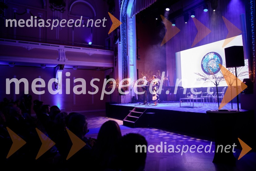 Priznanje za življenjsko delo na področju managementa Jožetu Mermalu, januarsko srečanje Združenja Manager