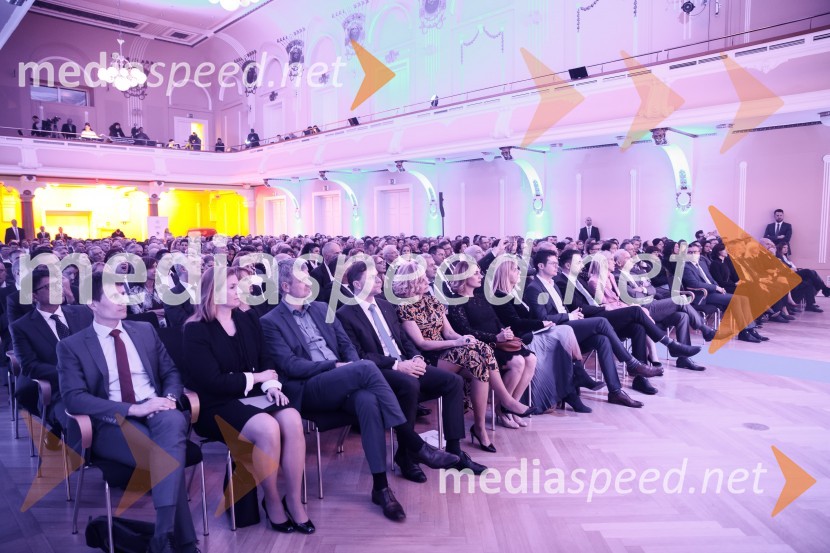 Priznanje za življenjsko delo na področju managementa Jožetu Mermalu, januarsko srečanje Združenja Manager