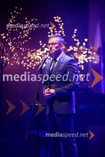 Priznanje za življenjsko delo na področju managementa Jožetu Mermalu, januarsko srečanje Združenja Manager