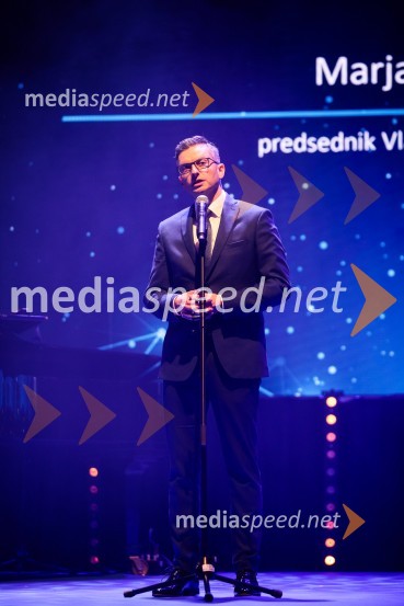 Priznanje za življenjsko delo na področju managementa Jožetu Mermalu, januarsko srečanje Združenja Manager