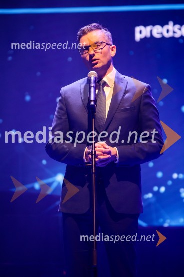 Priznanje za življenjsko delo na področju managementa Jožetu Mermalu, januarsko srečanje Združenja Manager