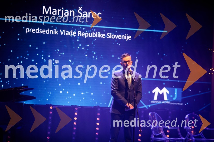 Priznanje za življenjsko delo na področju managementa Jožetu Mermalu, januarsko srečanje Združenja Manager