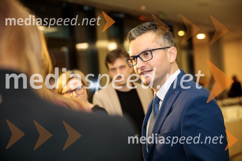 Priznanje za življenjsko delo na področju managementa Jožetu Mermalu, januarsko srečanje Združenja Manager