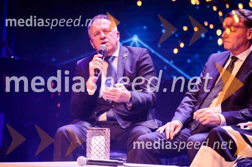 Priznanje za življenjsko delo na področju managementa Jožetu Mermalu, januarsko srečanje Združenja Manager