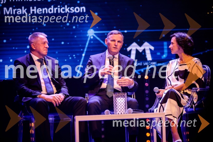 Priznanje za življenjsko delo na področju managementa Jožetu Mermalu, januarsko srečanje Združenja Manager