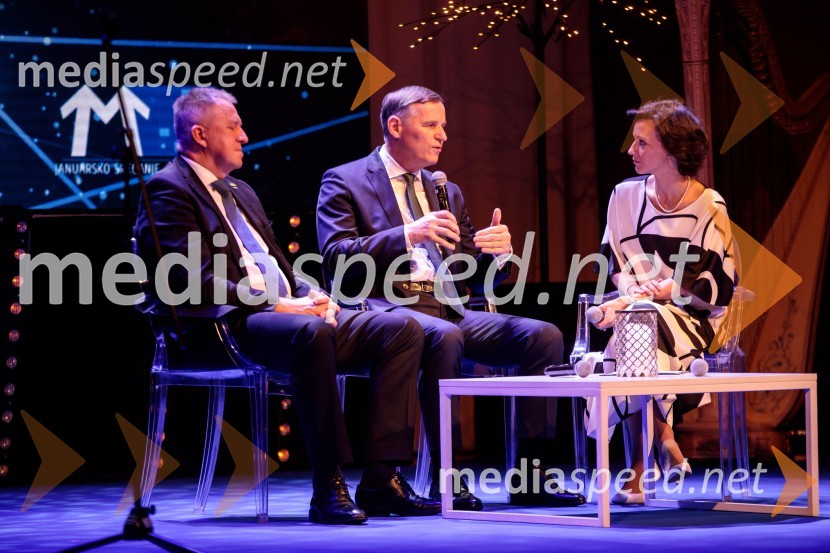 Priznanje za življenjsko delo na področju managementa Jožetu Mermalu, januarsko srečanje Združenja Manager