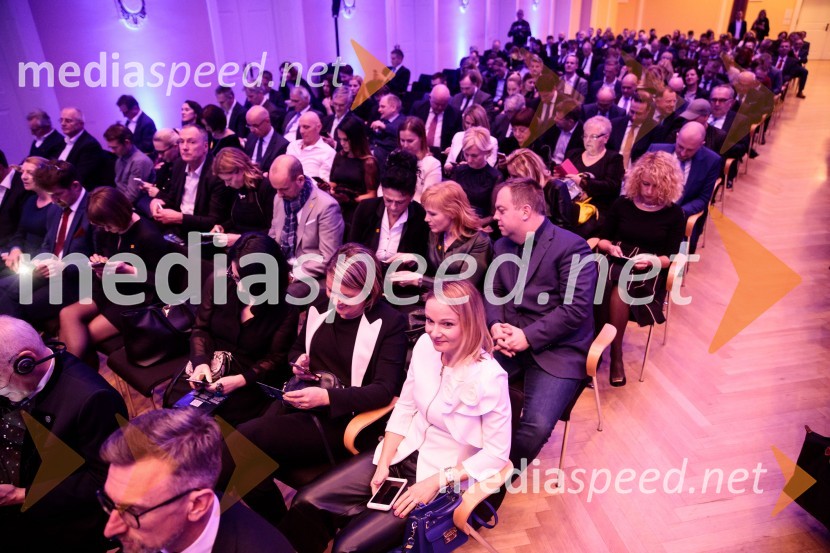 Priznanje za življenjsko delo na področju managementa Jožetu Mermalu, januarsko srečanje Združenja Manager