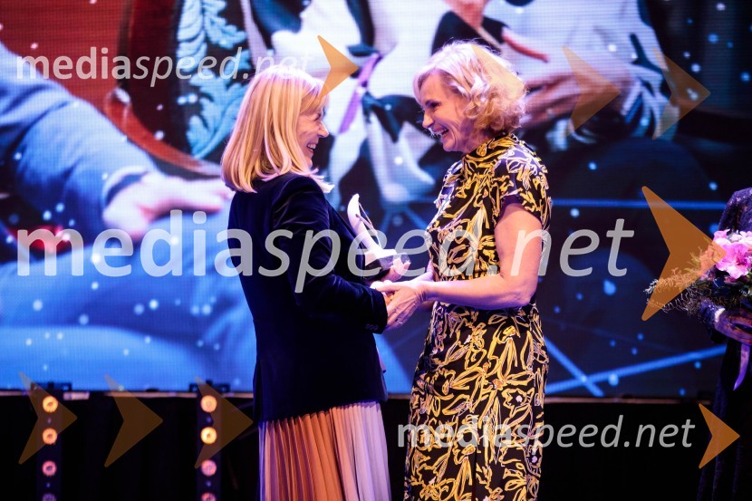 Priznanje za življenjsko delo na področju managementa Jožetu Mermalu, januarsko srečanje Združenja Manager