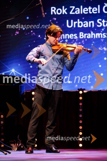 Priznanje za življenjsko delo na področju managementa Jožetu Mermalu, januarsko srečanje Združenja Manager