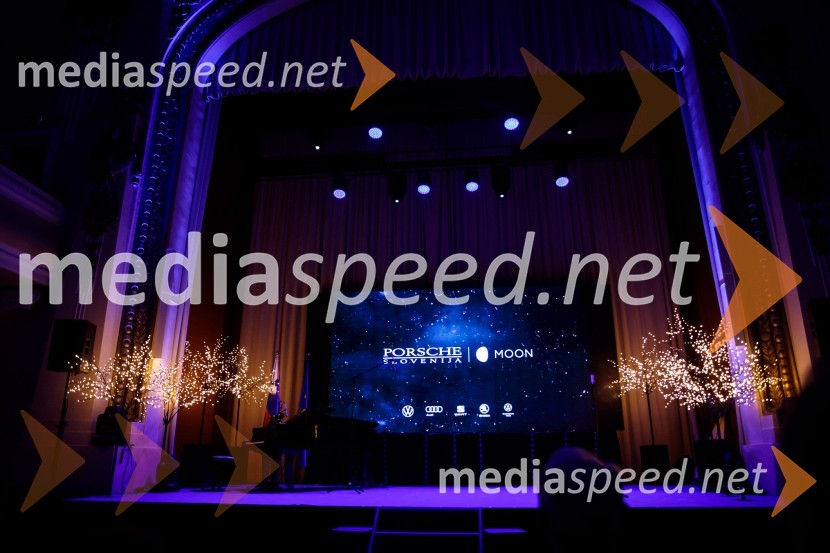 Priznanje za življenjsko delo na področju managementa Jožetu Mermalu, januarsko srečanje Združenja Manager