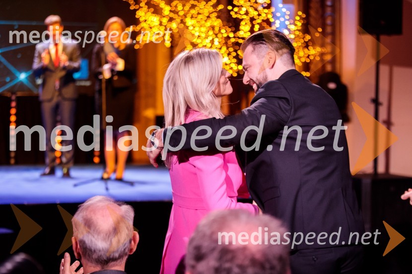 Priznanje za življenjsko delo na področju managementa Jožetu Mermalu, januarsko srečanje Združenja Manager