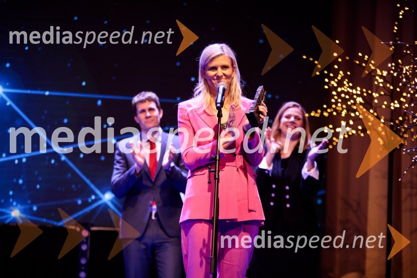 Priznanje za življenjsko delo na področju managementa Jožetu Mermalu, januarsko srečanje Združenja Manager