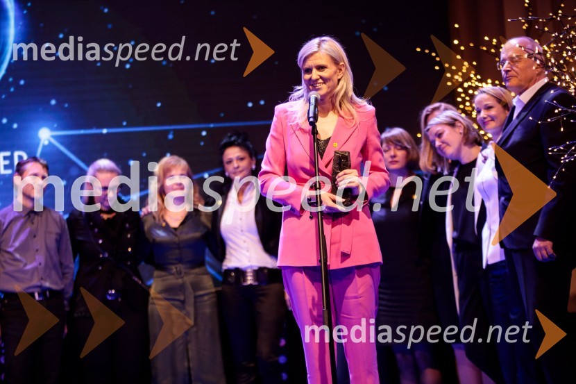 Priznanje za življenjsko delo na področju managementa Jožetu Mermalu, januarsko srečanje Združenja Manager