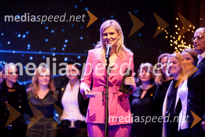 Priznanje za življenjsko delo na področju managementa Jožetu Mermalu, januarsko srečanje Združenja Manager