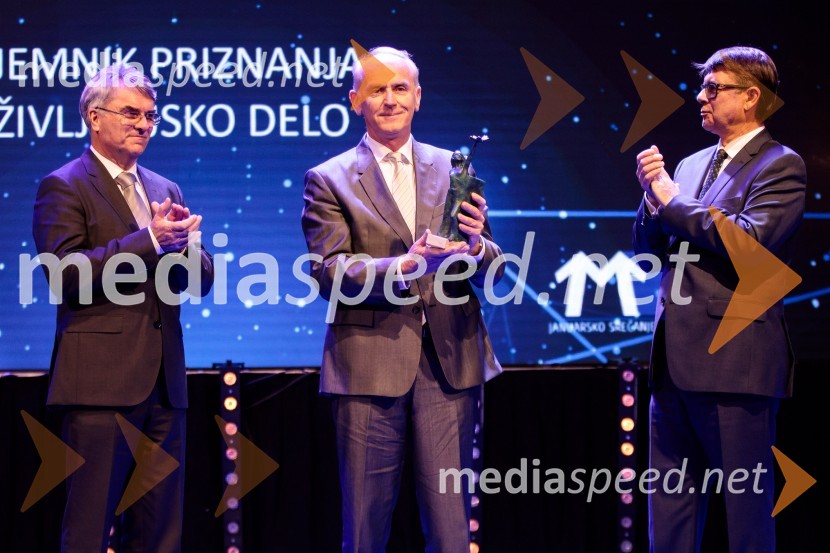 Priznanje za življenjsko delo na področju managementa Jožetu Mermalu, januarsko srečanje Združenja Manager