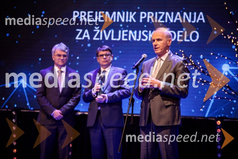 Priznanje za življenjsko delo na področju managementa Jožetu Mermalu, januarsko srečanje Združenja Manager