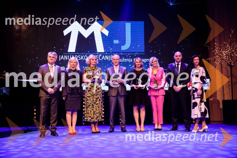 Priznanje za življenjsko delo na področju managementa Jožetu Mermalu, januarsko srečanje Združenja Manager