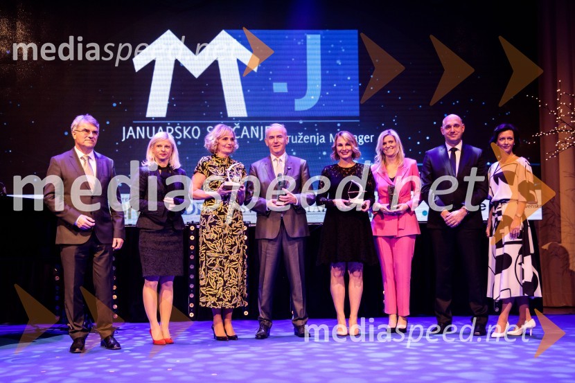 Priznanje za življenjsko delo na področju managementa Jožetu Mermalu, januarsko srečanje Združenja Manager